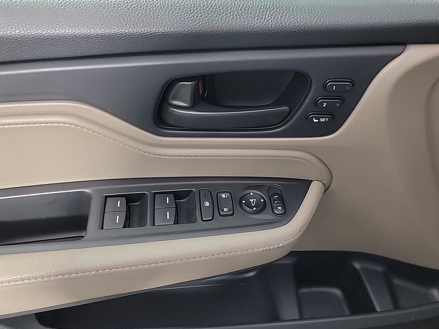 Certified 2018 Honda Odyssey EX-L image 34