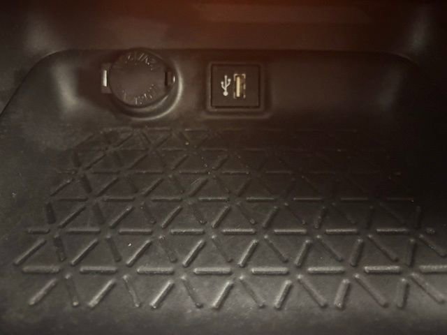Used 2023 Toyota RAV4 LE image 31
