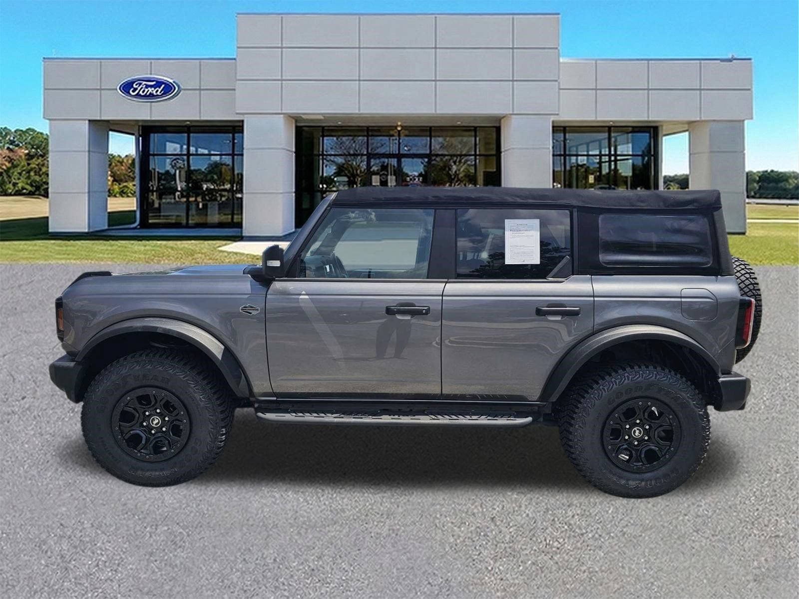 Certified 2022 Ford Bronco Wildtrak AWD/4WD image 7