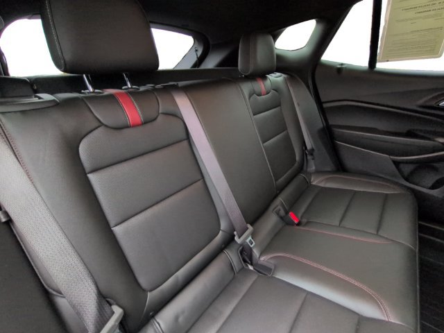 Used 2025 Chevrolet Trax RS FWD image 25