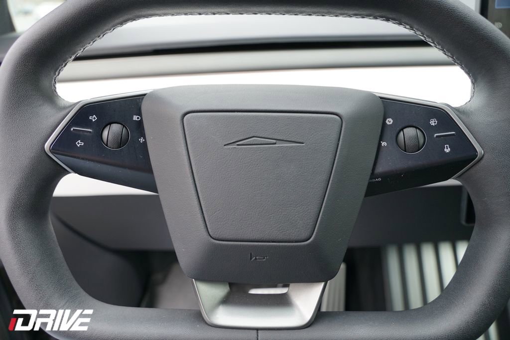 Used 2024 Tesla Cybertruck AWD Crew Cab image 20