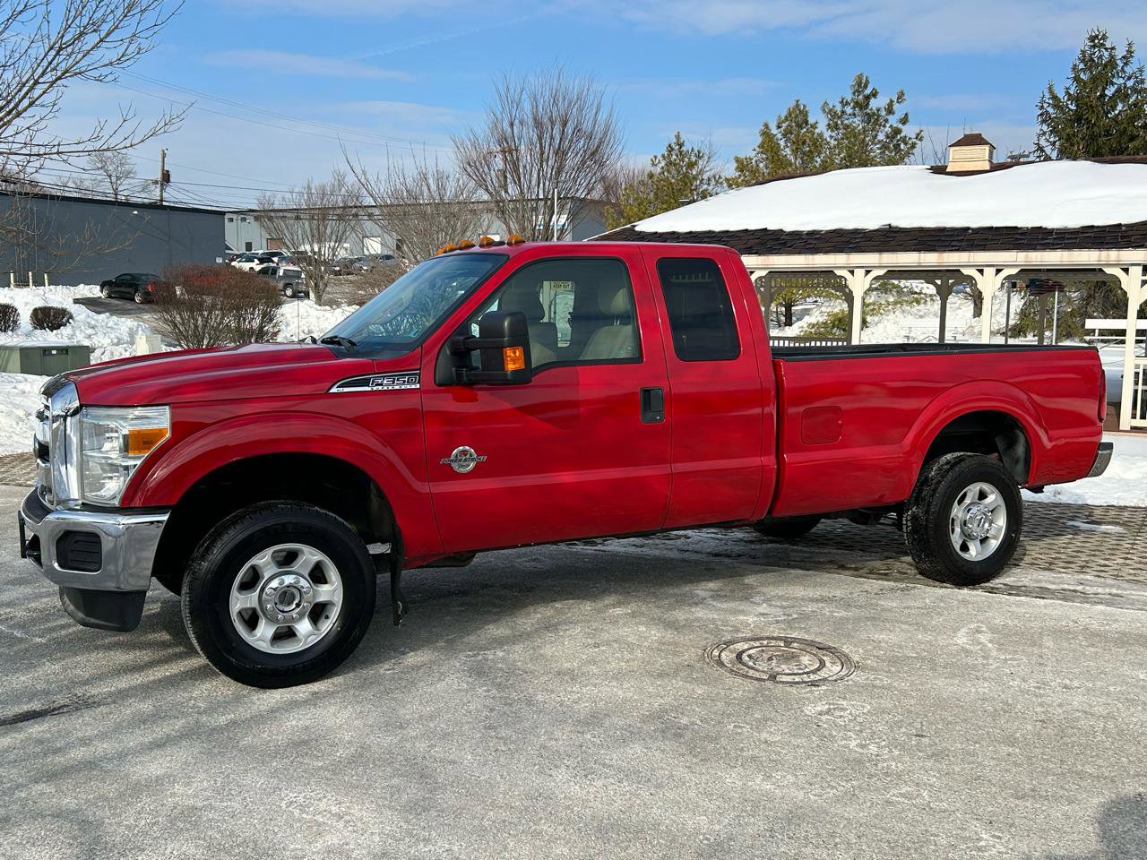 Used 2015 Ford F350 XLT w/ Camper Package image 9