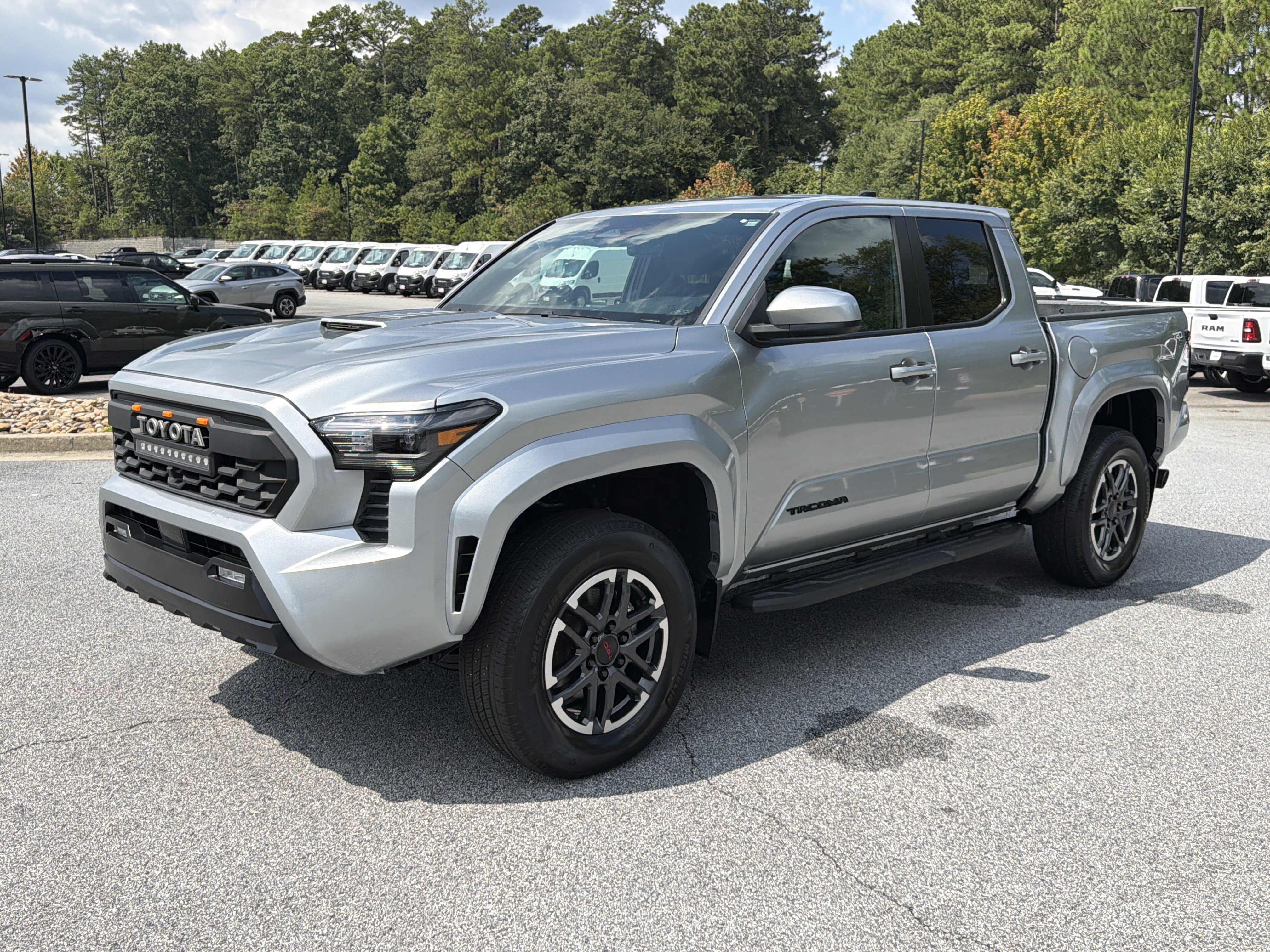Used 2024 Toyota Tacoma TRD Sport AWD/4WD image 3