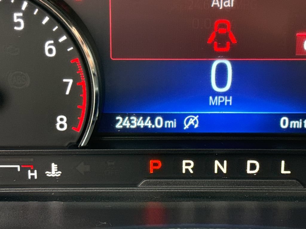 Used 2024 Ford Explorer XLT w/ Equipment Group 202A AWD/4WD image 36
