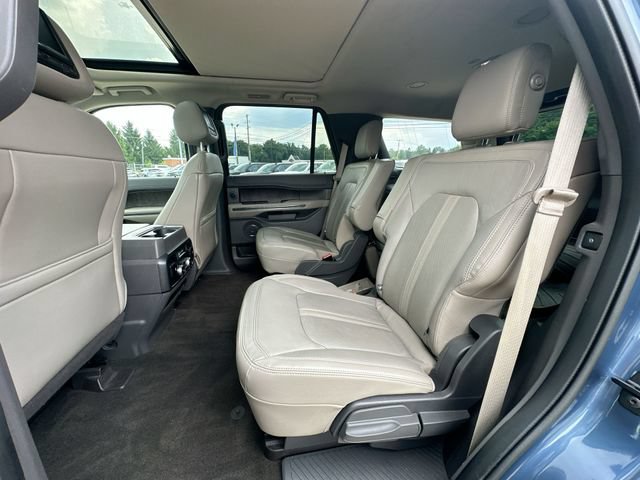 Used 2019 Ford Expedition Limited w/ Equipment Group 301A AWD/4WD image 28