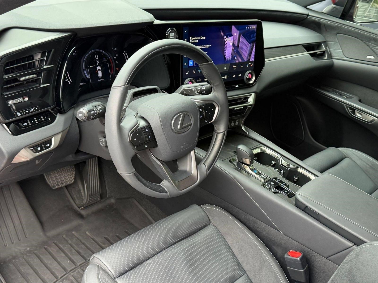 Certified 2024 Lexus RX 350 AWD w/ Convenience Package image 4