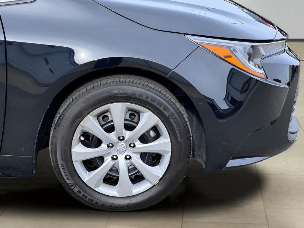 Used 2026 Toyota Corolla LE image 38