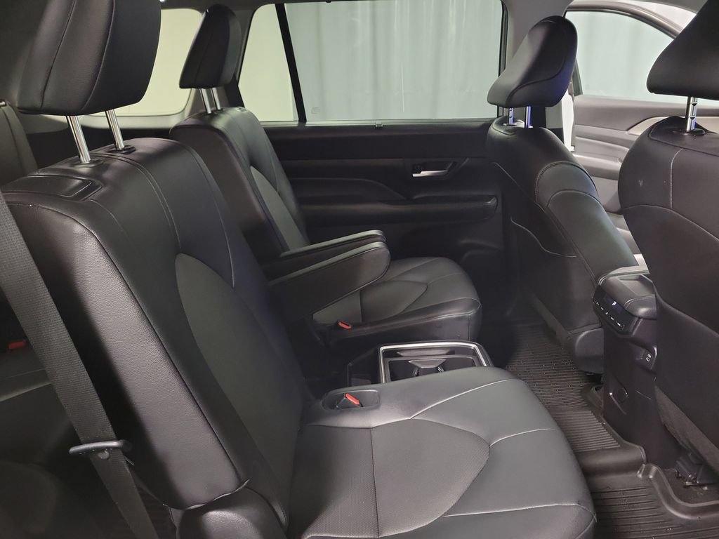 Used 2026 Toyota Grand Highlander AWD image 34