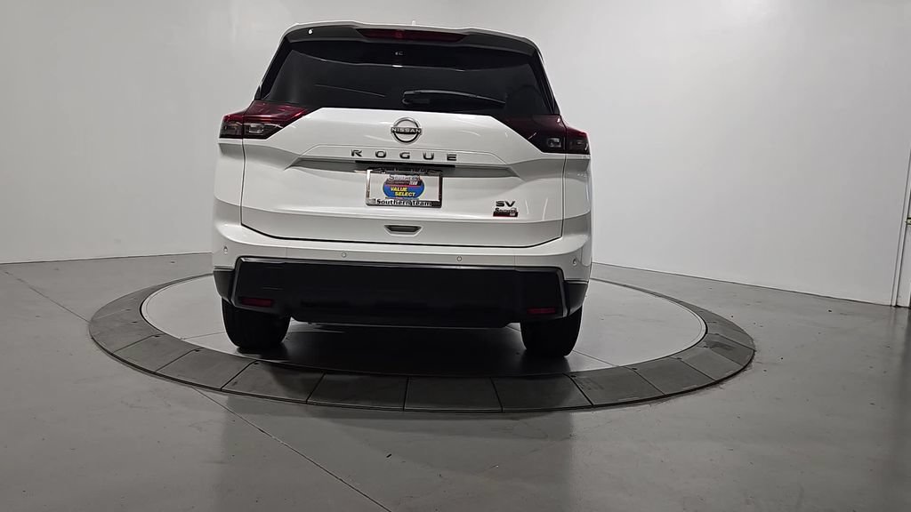 Used 2024 Nissan Rogue SV FWD image 4