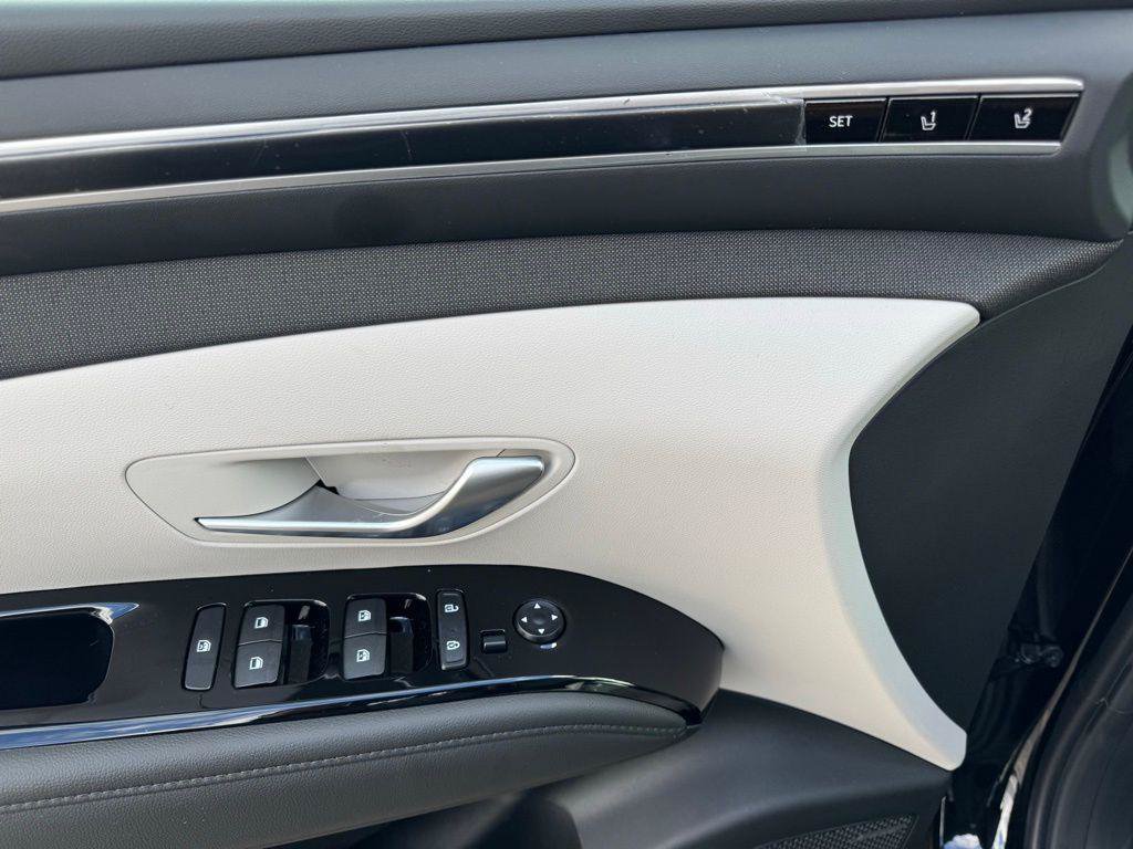 New 2024 Hyundai Tucson Limited AWD/4WD image 16