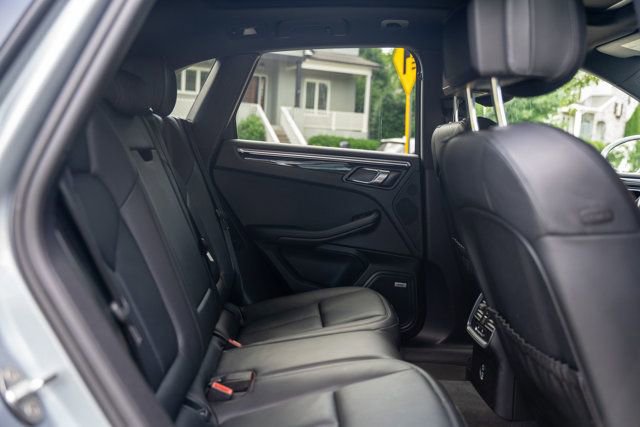 Used 2020 Porsche Macan AWD/4WD image 51