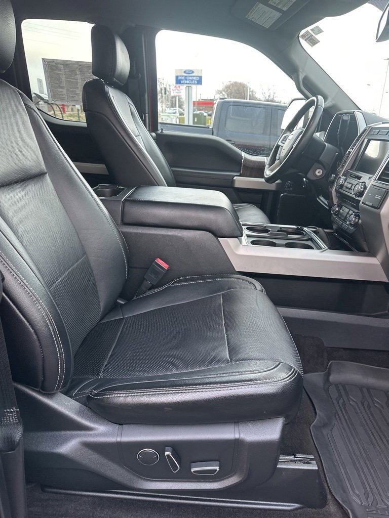 Used 2018 Ford F350 Lariat w/ Chrome Package image 13