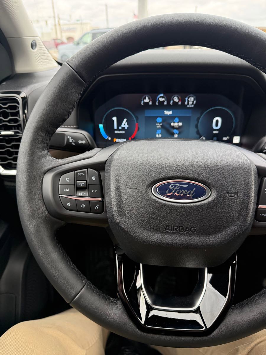 New 2025 Ford Ranger Lariat w/ Chrome Accent Package image 22