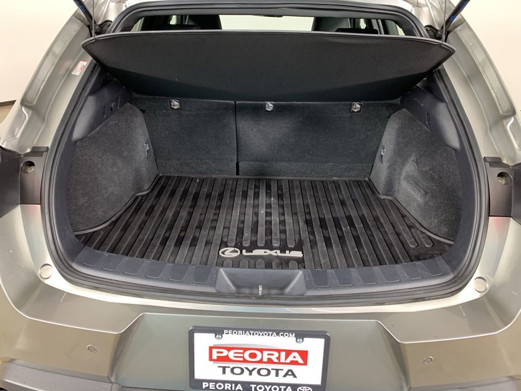 Used 2022 Lexus UX 200 w/ Accessory Package (Z1) image 13