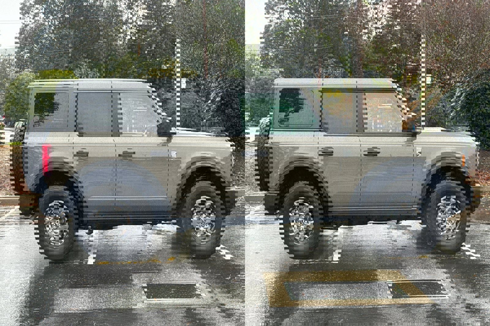 Certified 2025 Ford Bronco Big Bend image 3