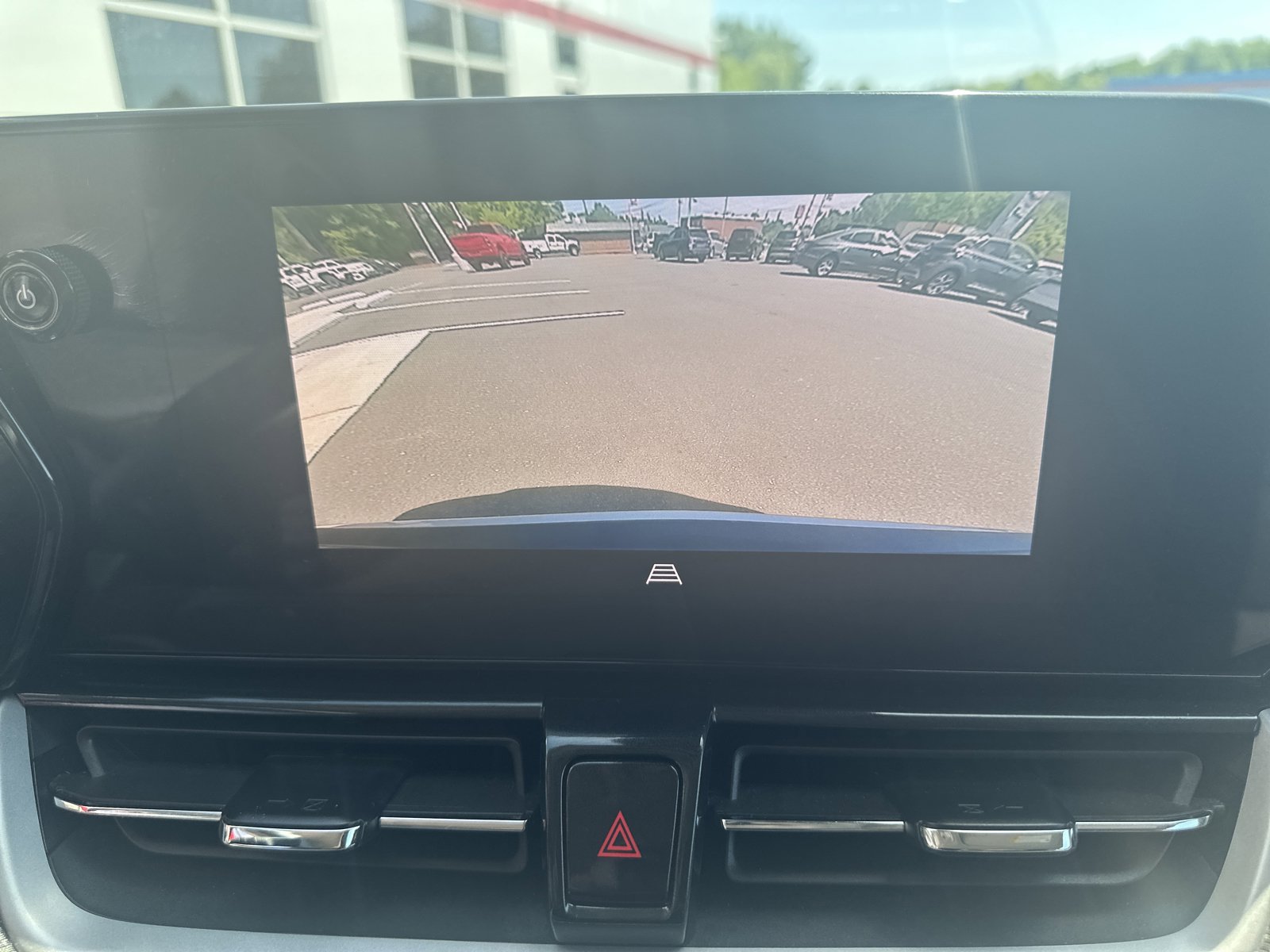Used 2025 Chevrolet TrailBlazer LT AWD/4WD image 15