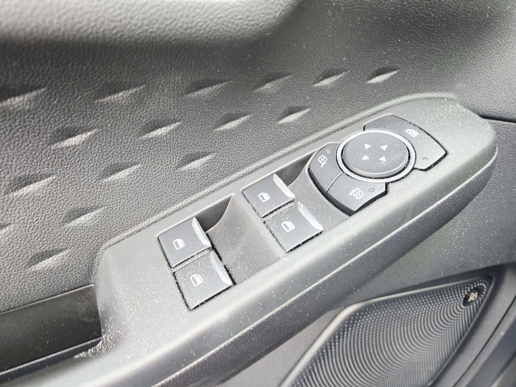 Used 2020 Ford Escape Titanium image 39