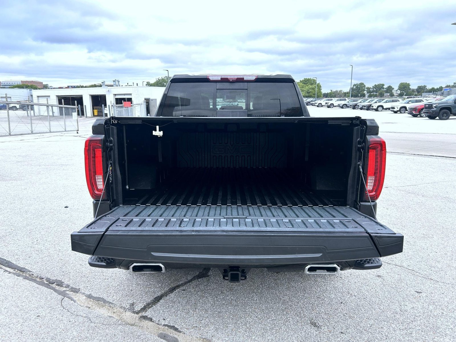 Used 2024 GMC Sierra 1500 Denali Ultimate AWD/4WD image 21