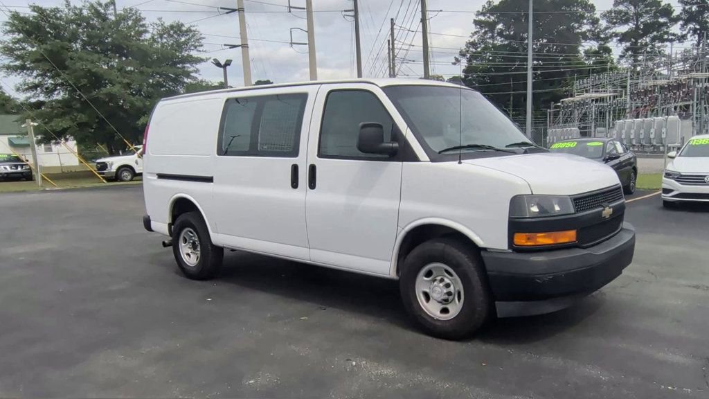 Used 2018 Chevrolet Express 2500 w/ Driver Convenience Package RWD image 2
