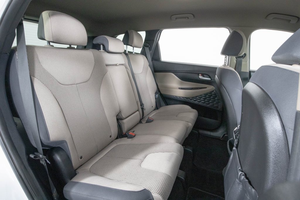 Used 2020 Hyundai Santa Fe SE image 16