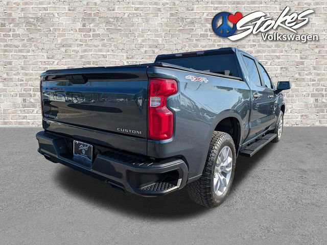 Used 2019 Chevrolet Silverado 1500 Custom w/ Custom Convenience Package AWD/4WD image 4