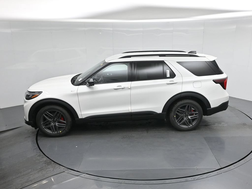 New 2026 Ford Explorer ST-Line w/ ST-Line Street Pack RWD image 44