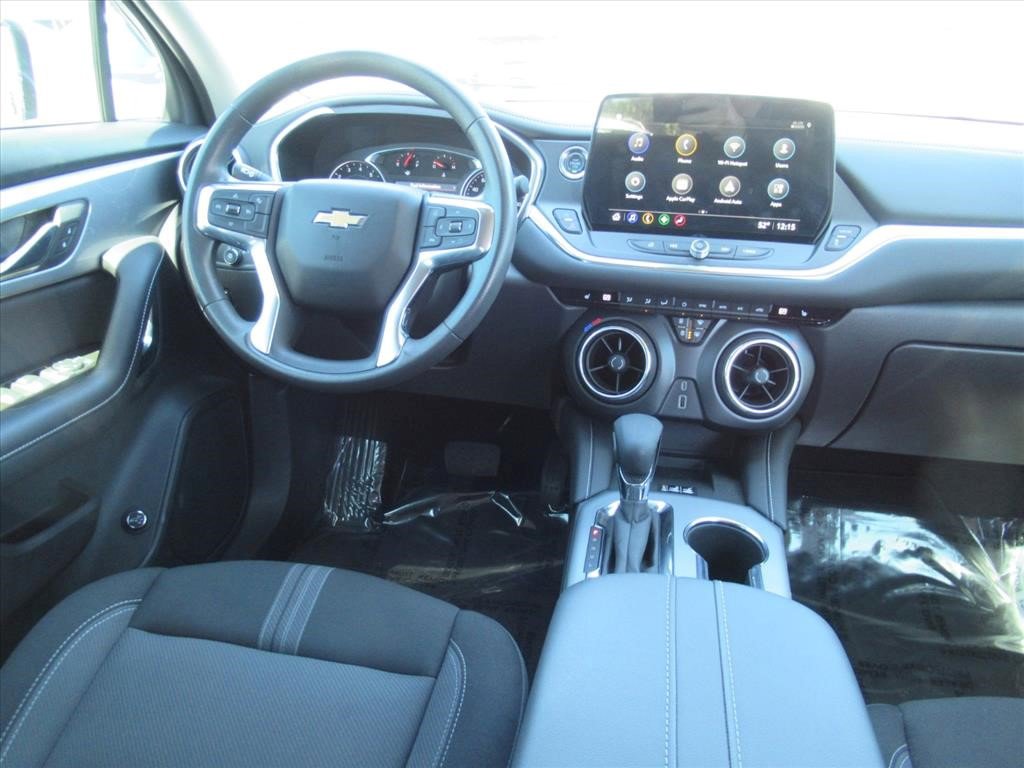 Certified 2024 Chevrolet Blazer LT w/ Convenience Package image 12