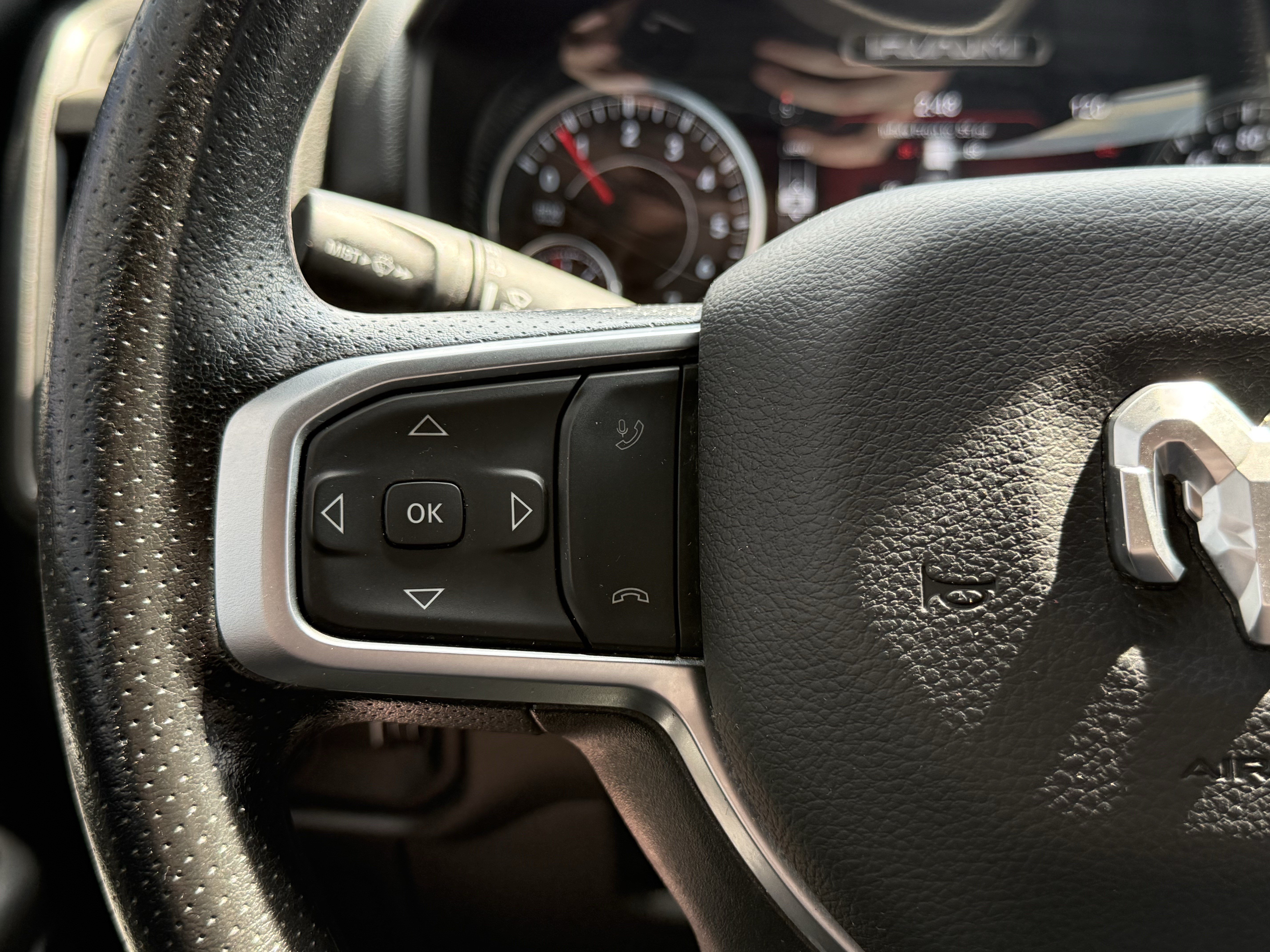 Used 2025 RAM 1500 Warlock AWD/4WD image 17
