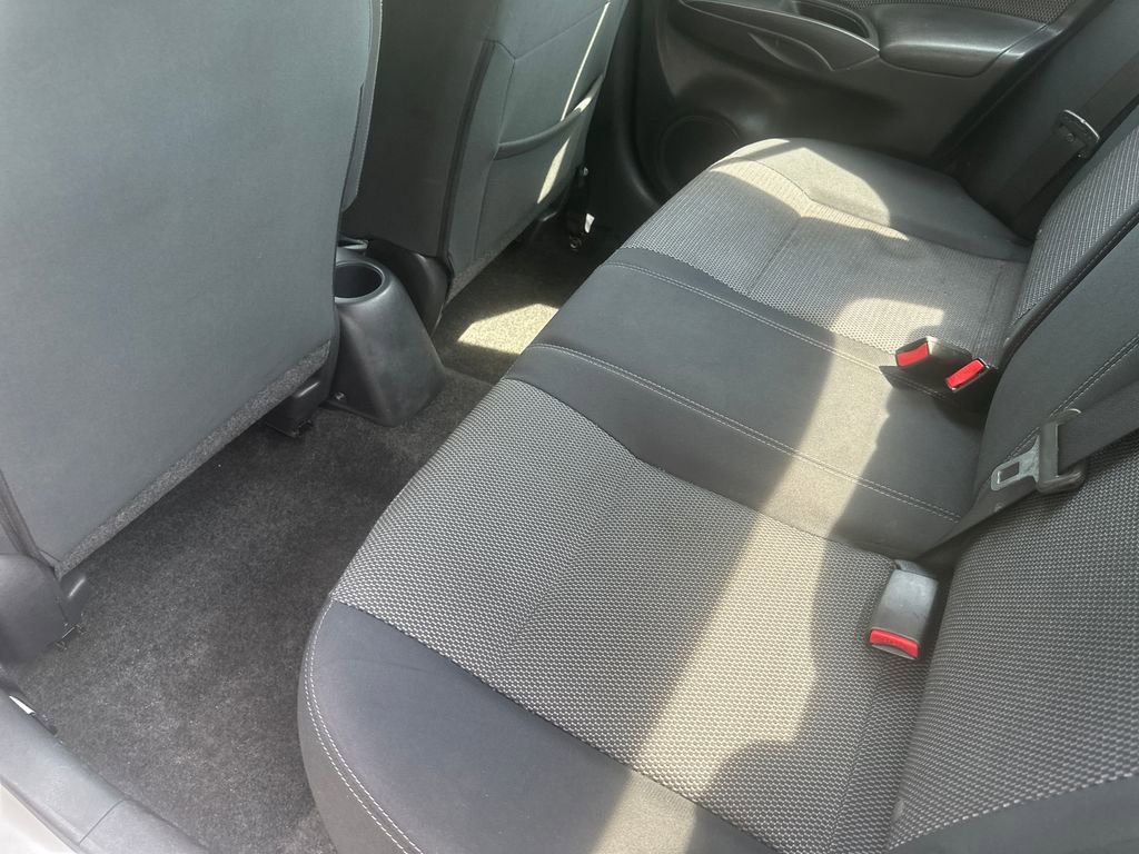 Used 2016 Nissan Versa SV FWD image 15
