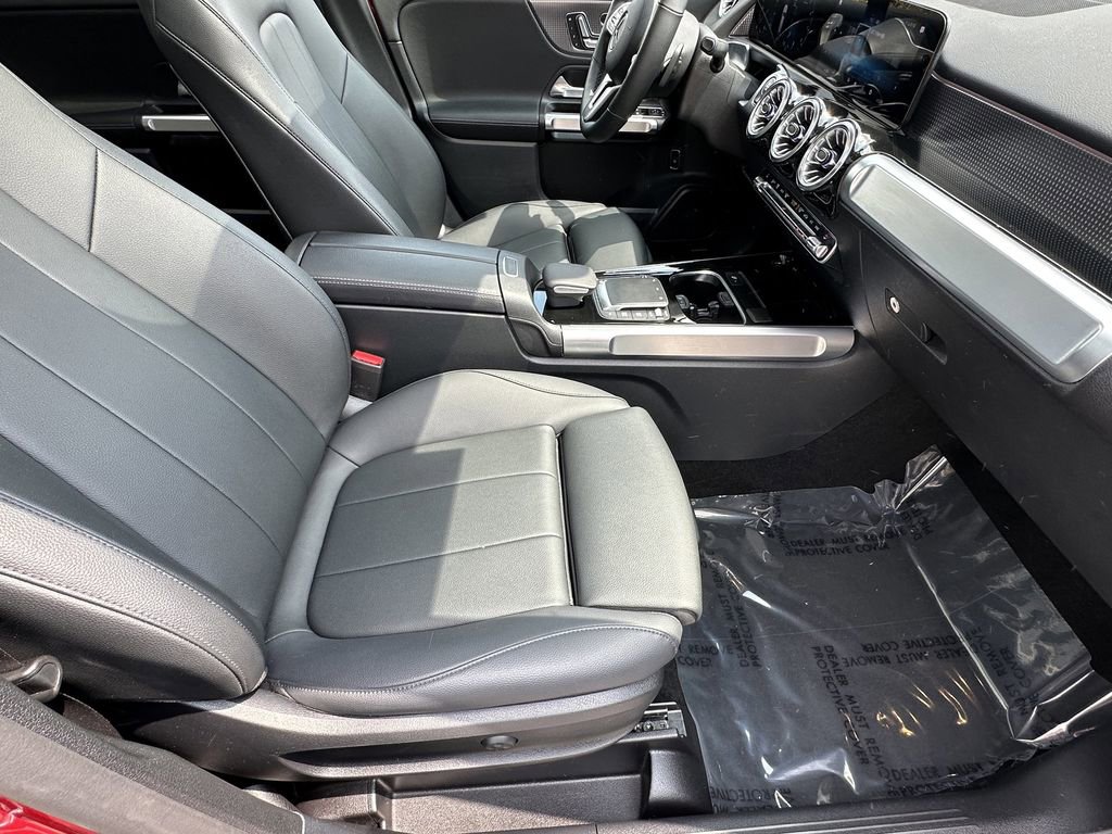 Certified 2022 Mercedes-Benz GLB 250 4MATIC image 15