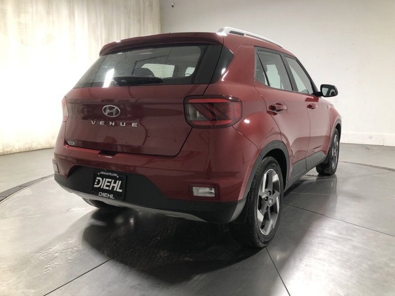 Used 2023 Hyundai Venue SEL image 7