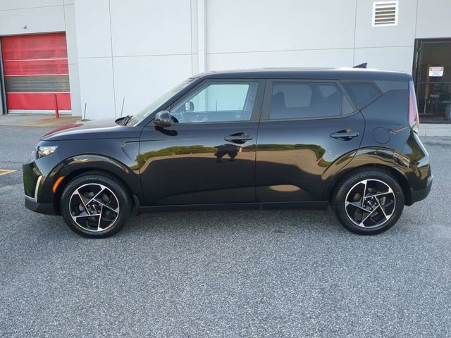 Used 2023 Kia Soul EX FWD image 7