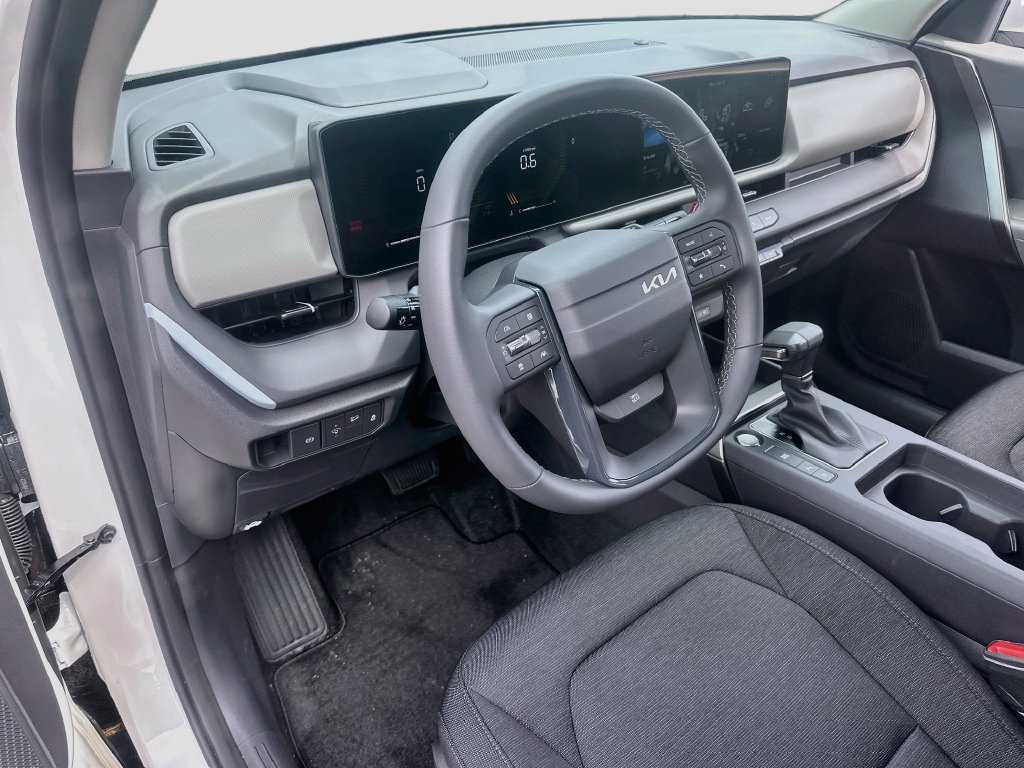 New 2027 Kia Seltos LX FWD image 9