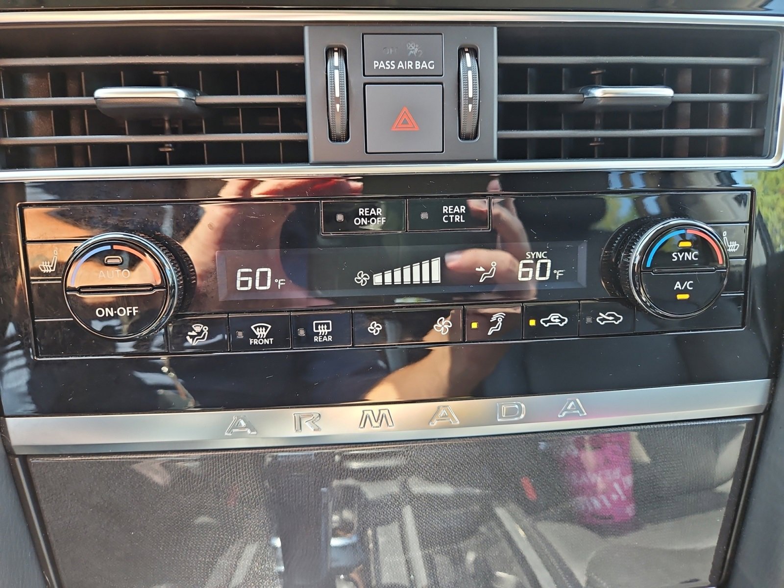 Used 2024 Nissan Armada SV image 29