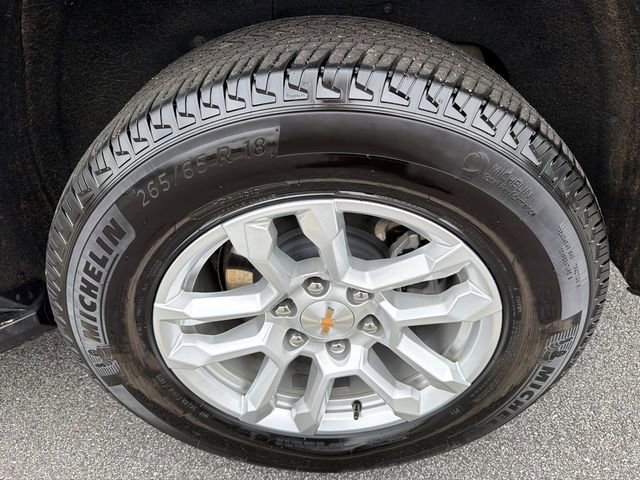 Certified 2025 Chevrolet Suburban LS image 19