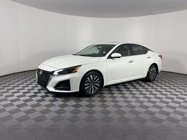 Used 2023 Nissan Altima 2.5 SV w/ SV Premium Package image 5