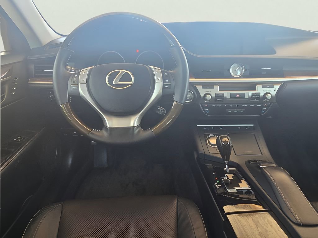 Used 2015 Lexus ES 350 w/ Luxury Package FWD image 33