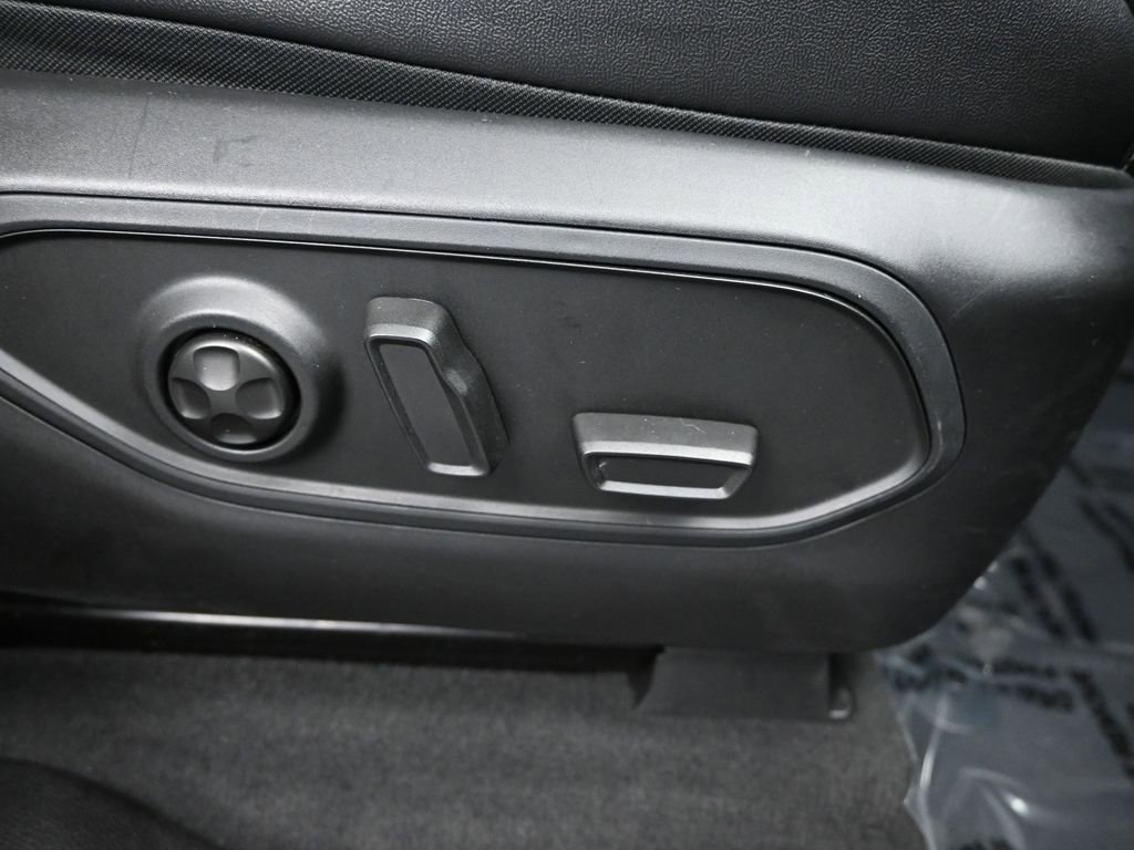 Used 2022 Jeep Grand Cherokee Limited 4xe image 12