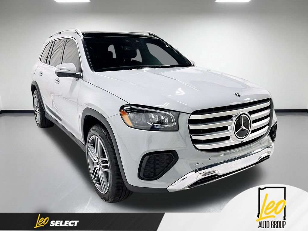 Used 2024 Mercedes-Benz GLS 450 4MATIC image 5