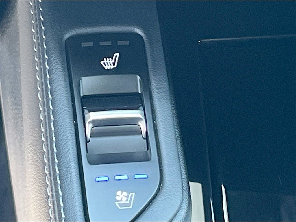 Used 2024 Kia Telluride SX w/ Towing Package image 21