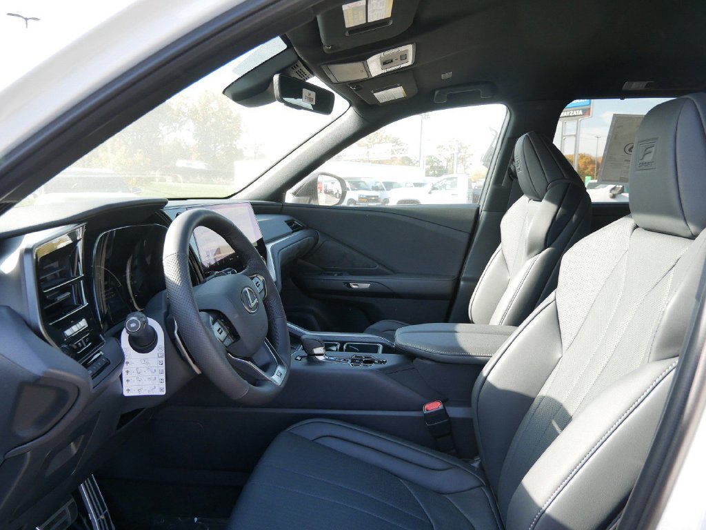 New 2026 Lexus TX 500h AWD w/ Technology Package image 9