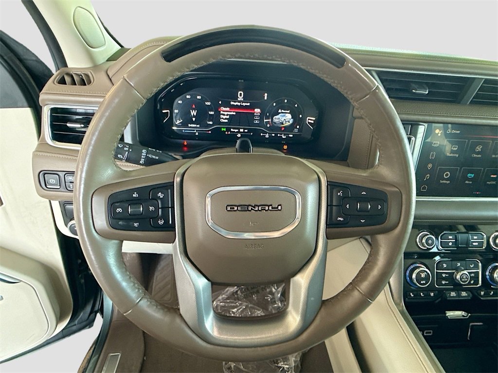 Used 2024 GMC Yukon XL Denali w/ Advanced Technology Package image 11