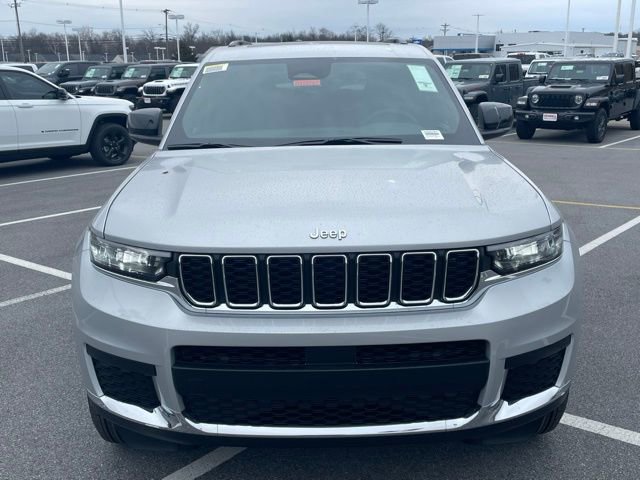 New 2025 Jeep Grand Cherokee L Laredo AWD/4WD image 10