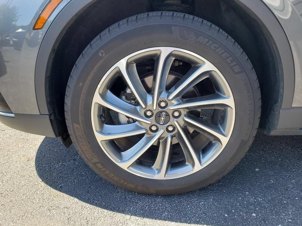 Used 2023 Lincoln Corsair AWD w/ Equipment Group 101A image 34