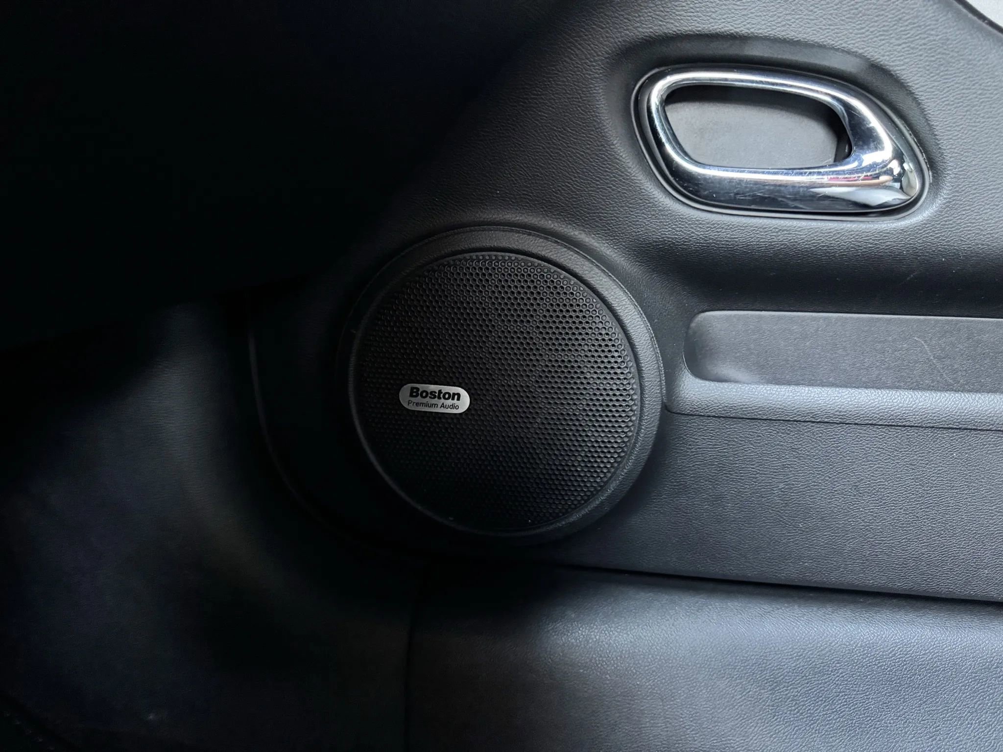 Used 2010 Chevrolet Camaro SS w/ RS Package image 21