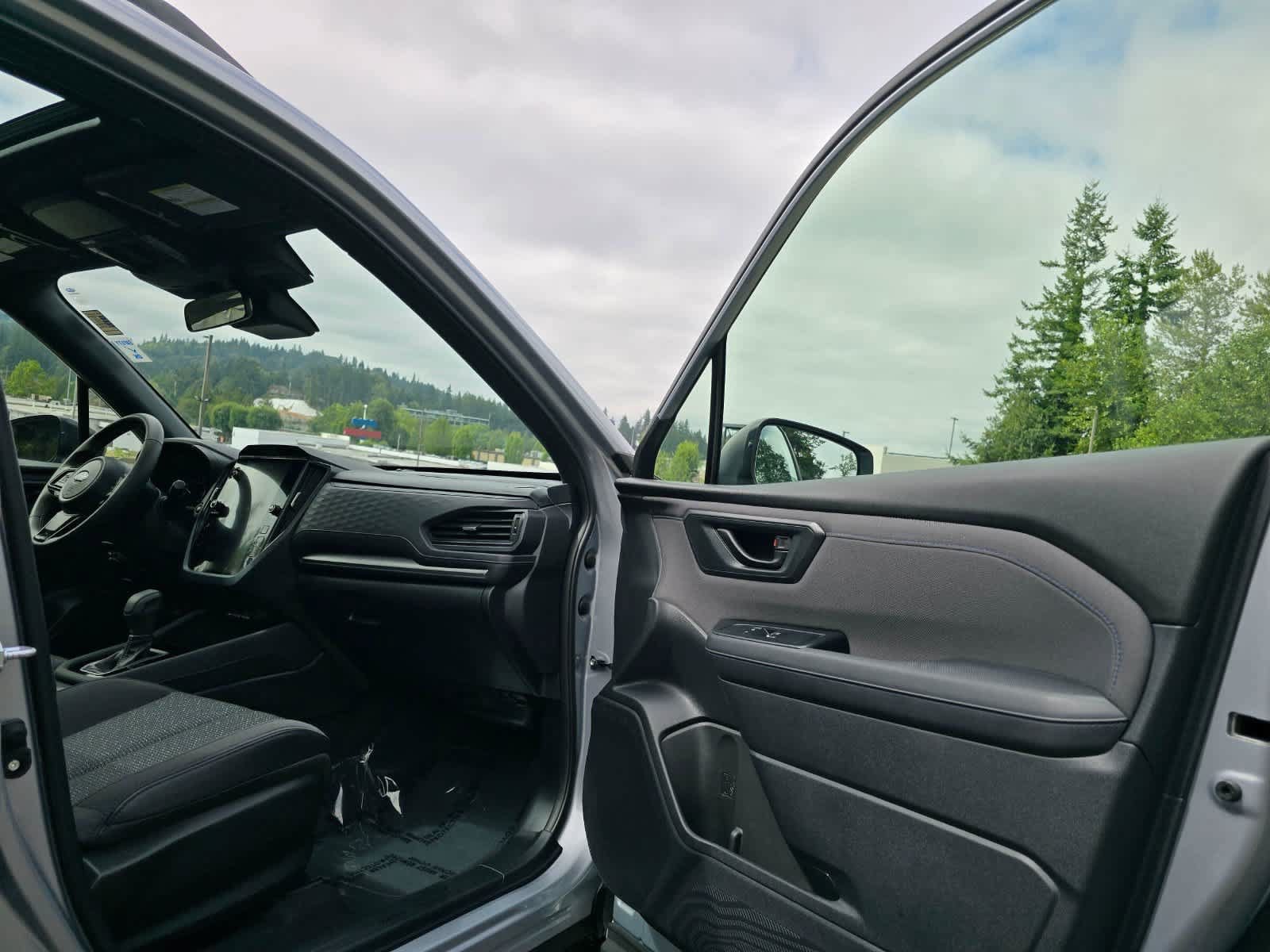 Certified 2025 Subaru Forester Premium AWD/4WD image 29