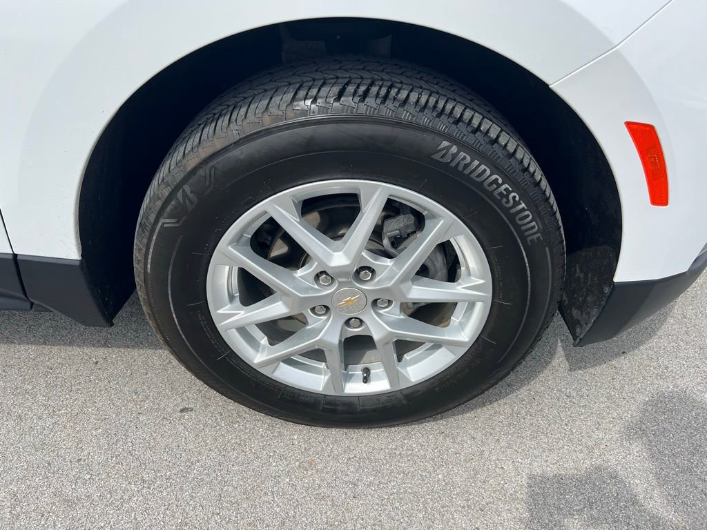 Used 2023 Chevrolet Equinox LT AWD/4WD image 12