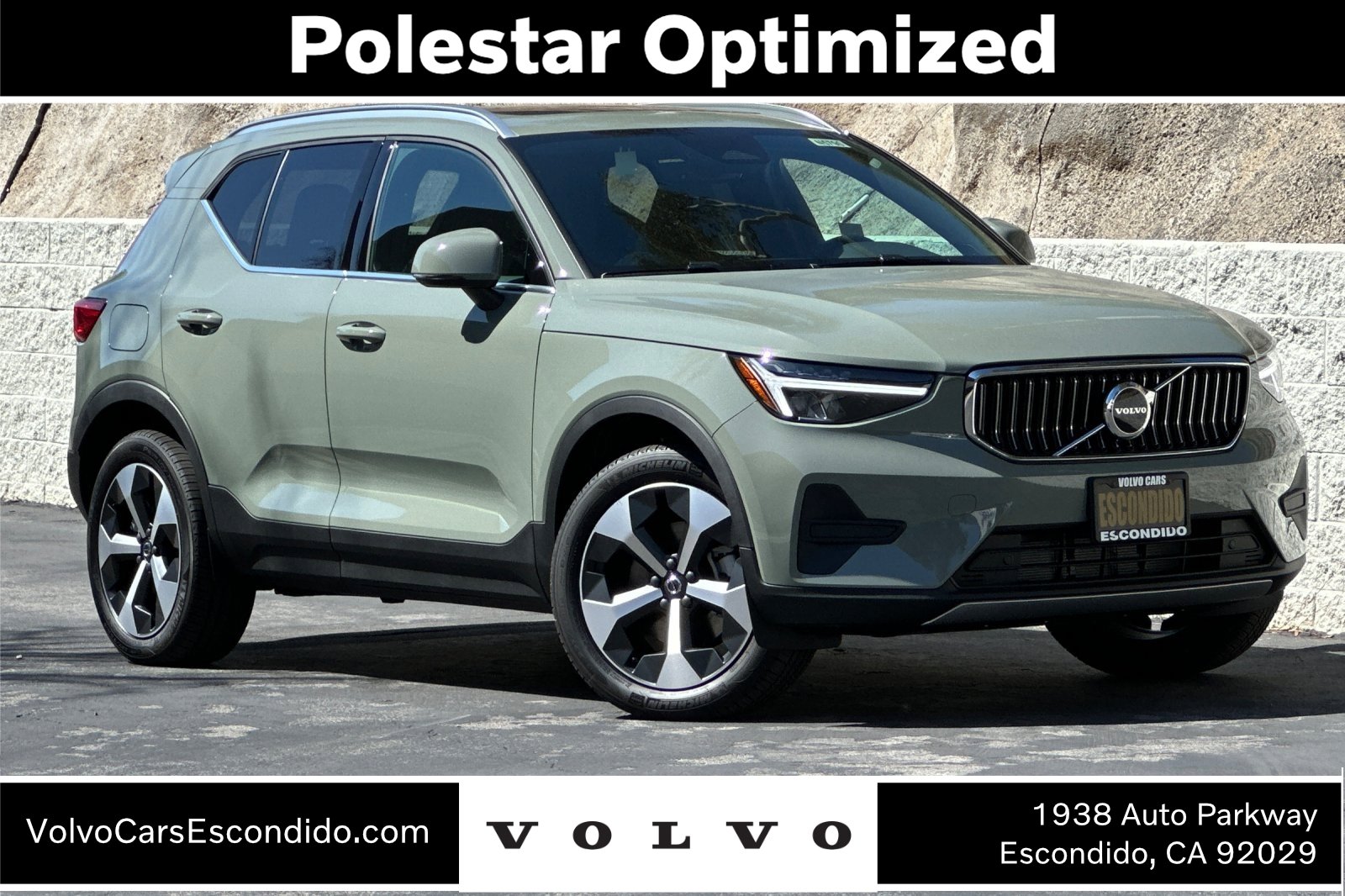New 2025 Volvo XC40 B5 Core