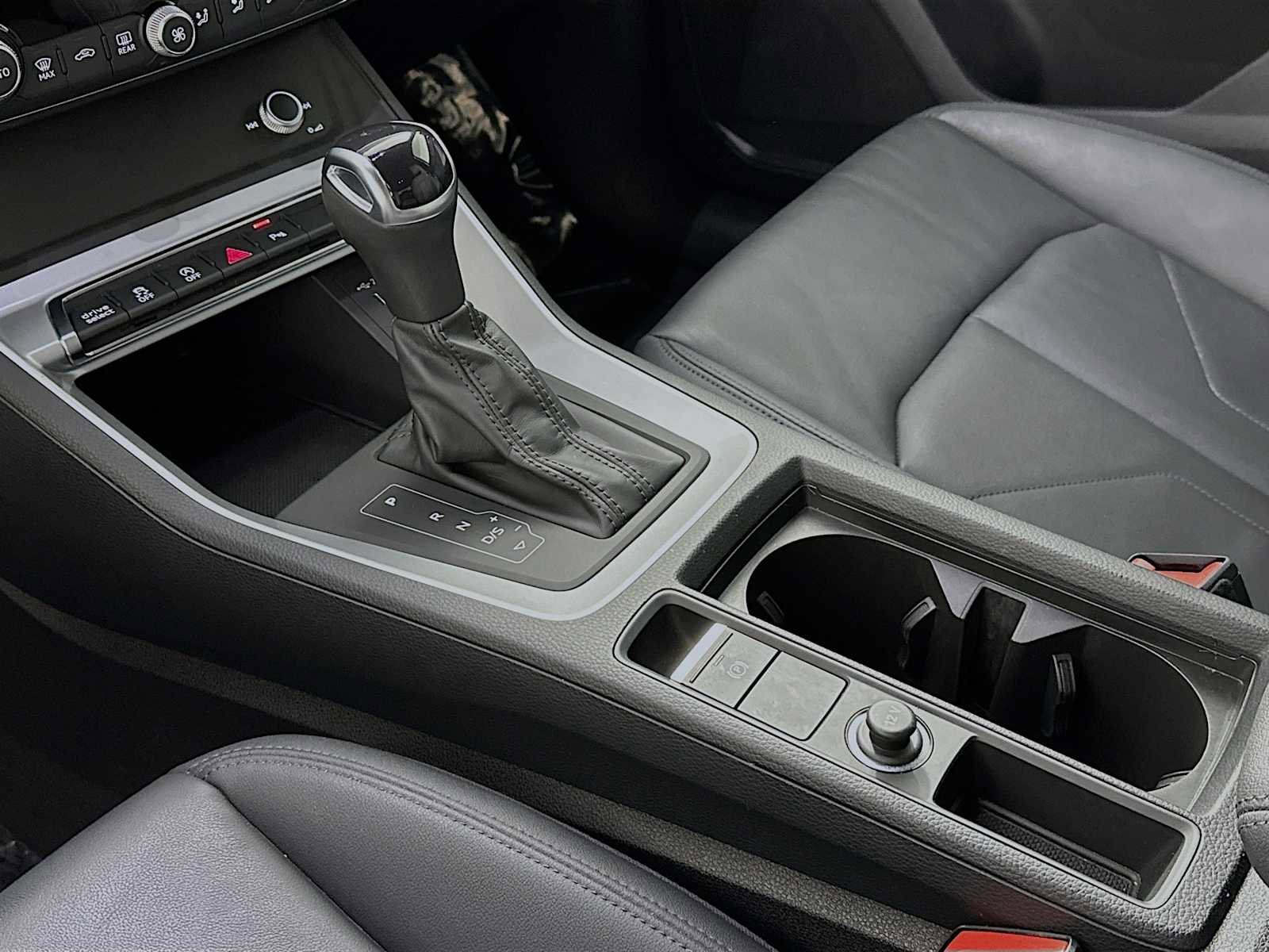 Certified 2022 Audi Q3 2.0T Premium w/ Convenience Package image 15