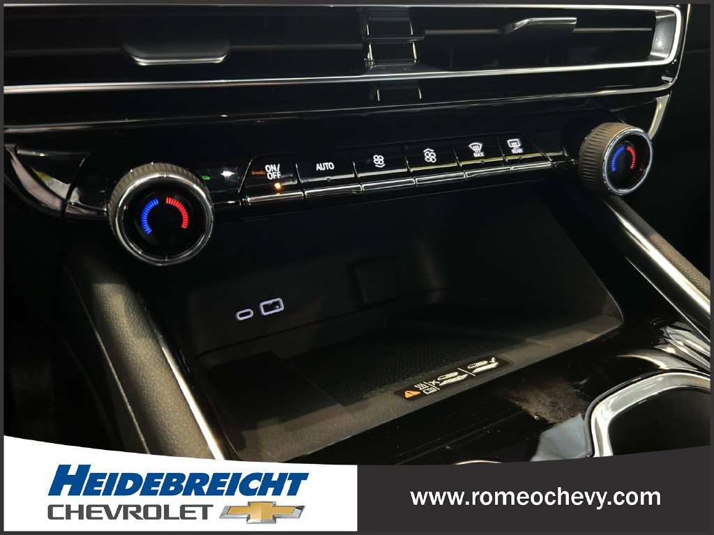 Certified 2024 Chevrolet Traverse Z71 w/ LPO, Floor Liner Package AWD/4WD image 23